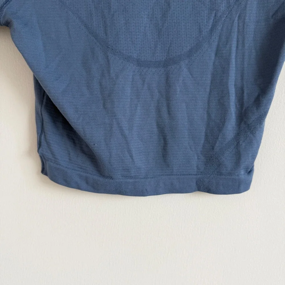 Lululemon Swiftly Tech Cropped Short-Sleeve Shirt 2.0 in Blue Twill